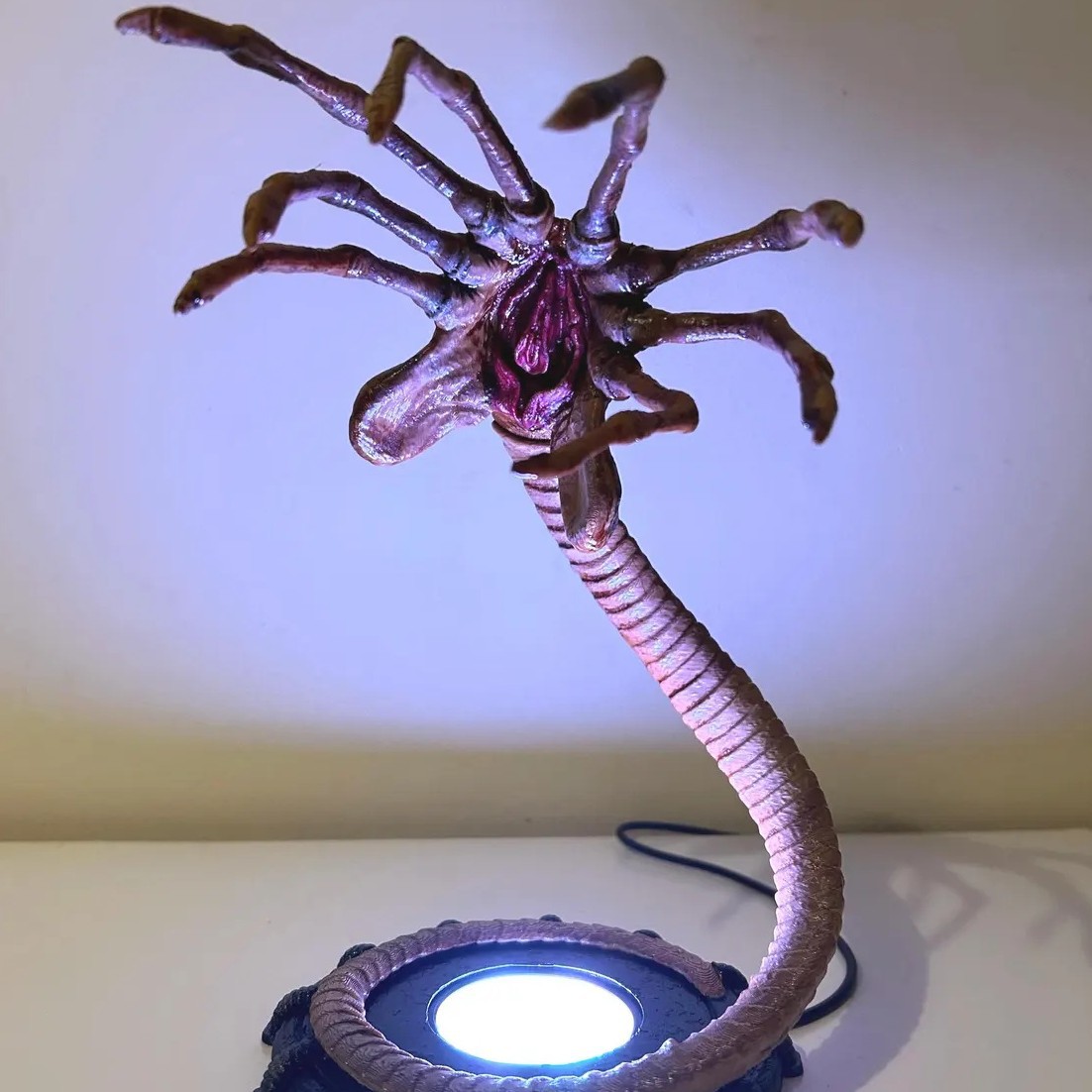 Alien Facehugger Lamp Nightlig - đánh giá và giá Neon Sign Party